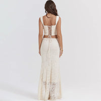 Ensemble en dentelle, haut à lacets et jupe longue