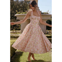 Robe mi-longue évasée, dénudé au dos