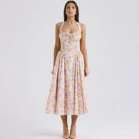 Robe mi-longue évasée, dénudé au dos