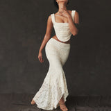 Ensemble en dentelle, haut à lacets et jupe longue