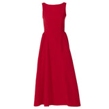 Robe longue plissée, évasée au dos et bas ample