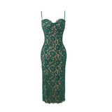 Robe mi-longue en dentelle à décolleté en cœur