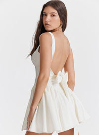 Mini robe avec col à nœud papillon