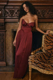 Robe longue sans manche en mousseline plissée
